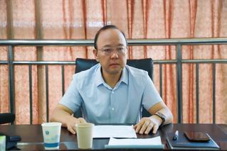 我校召开2024-2025学年...